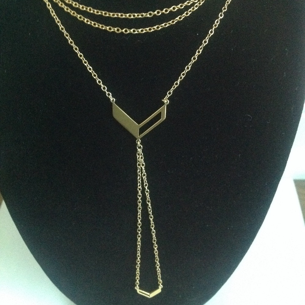 NWOT GORJANA NECKLACE GOLD TONE